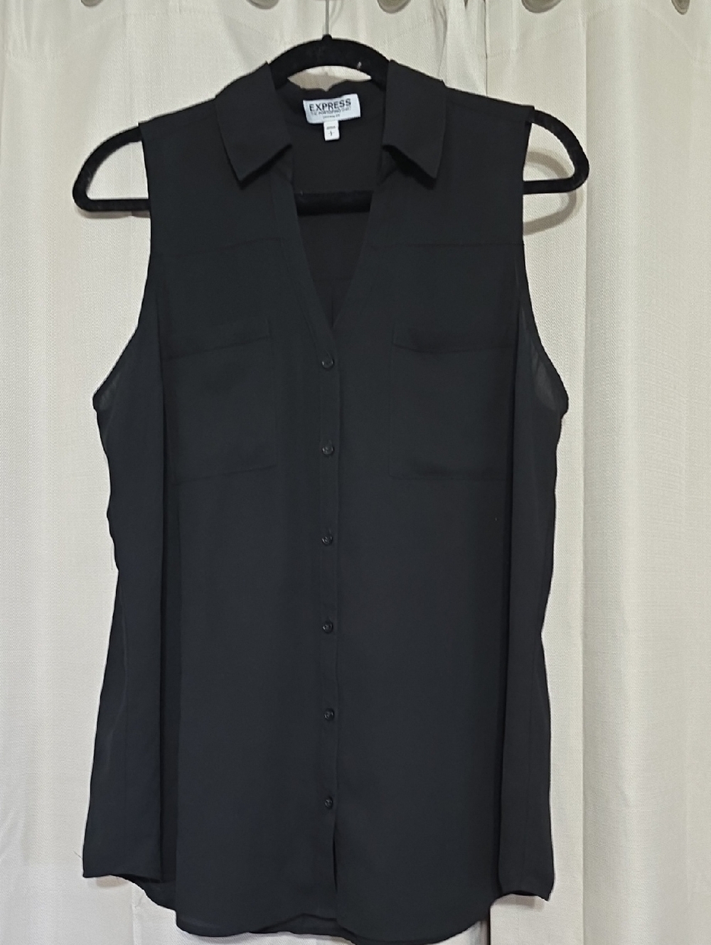 Express Black Sleeveless Button-Down Blouse